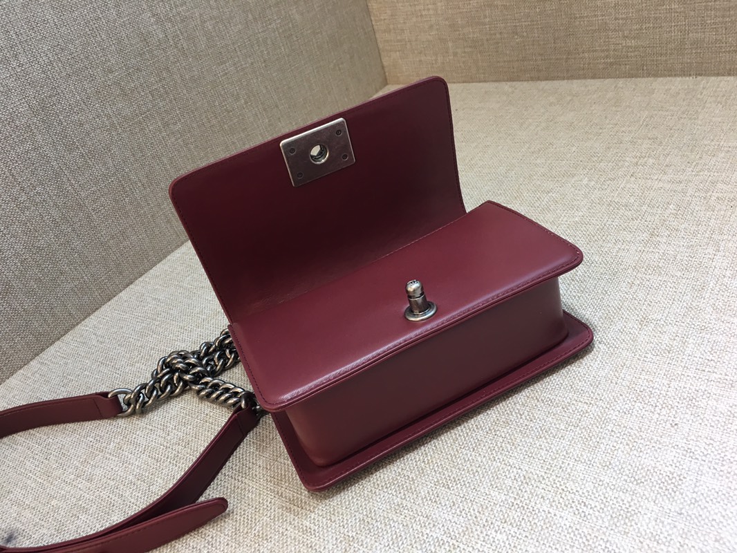 Lambskin Small Boy Handbag Flap Bag A67085 Burgundy